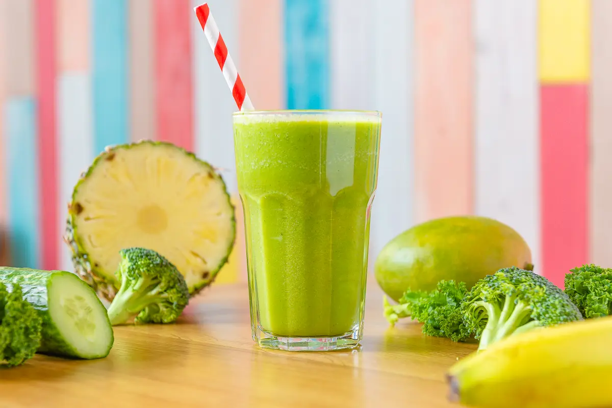 Peeld green smoothie with fruit and vegetables